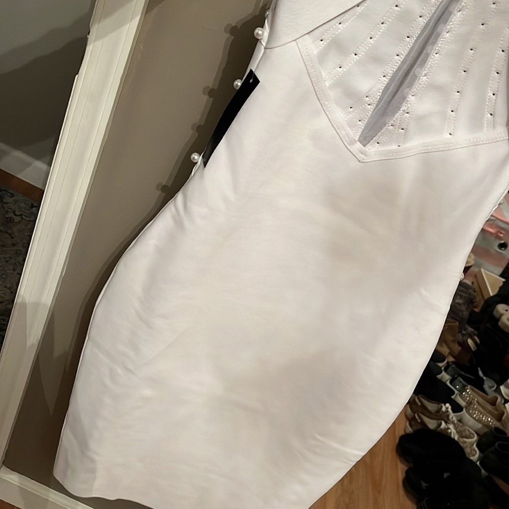 Open back White pearl dress - Picture 5 of 7